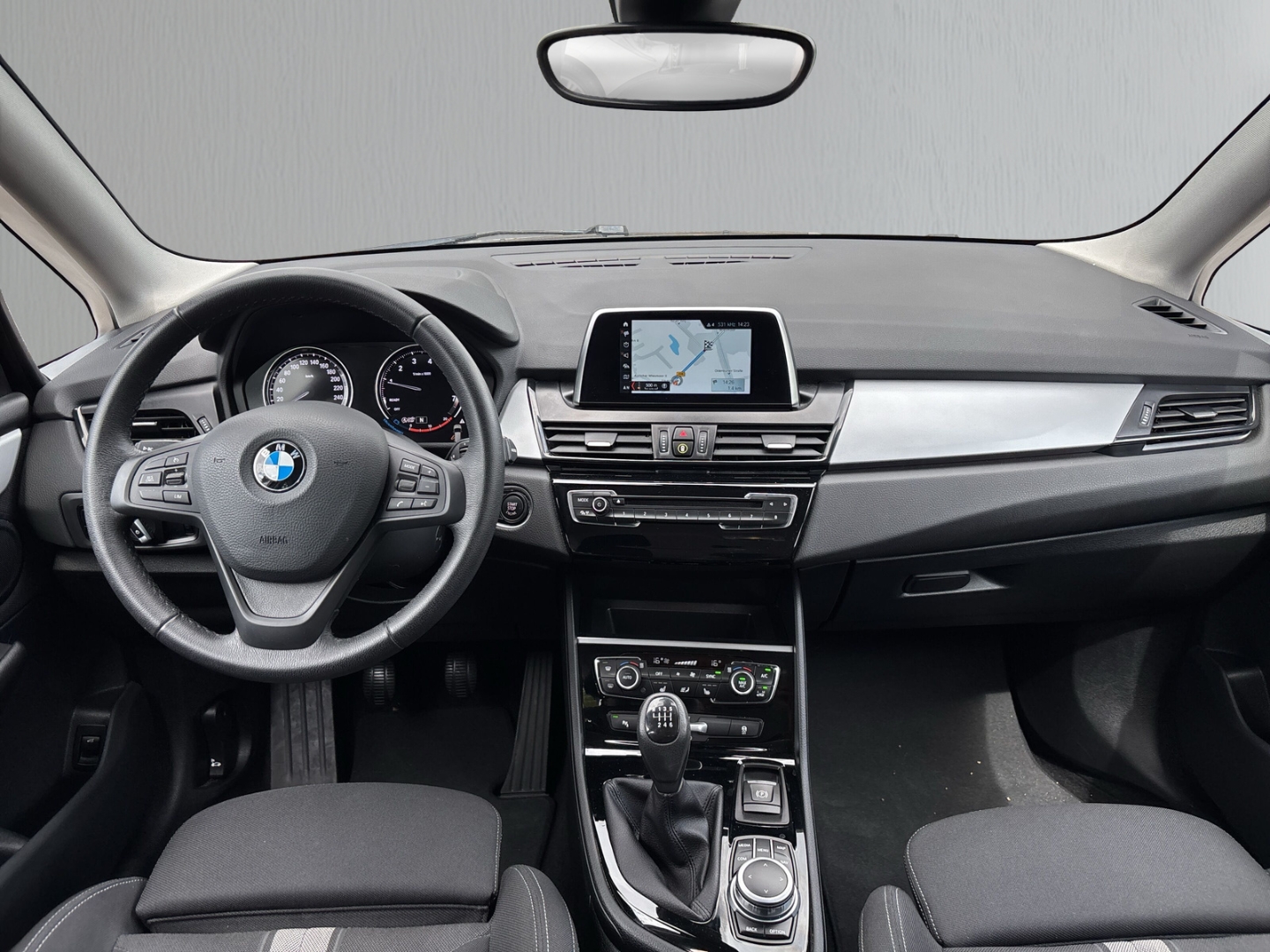 Fahrzeugabbildung BMW 218 Active Tourer Advantage NAV LED SHZ PPS