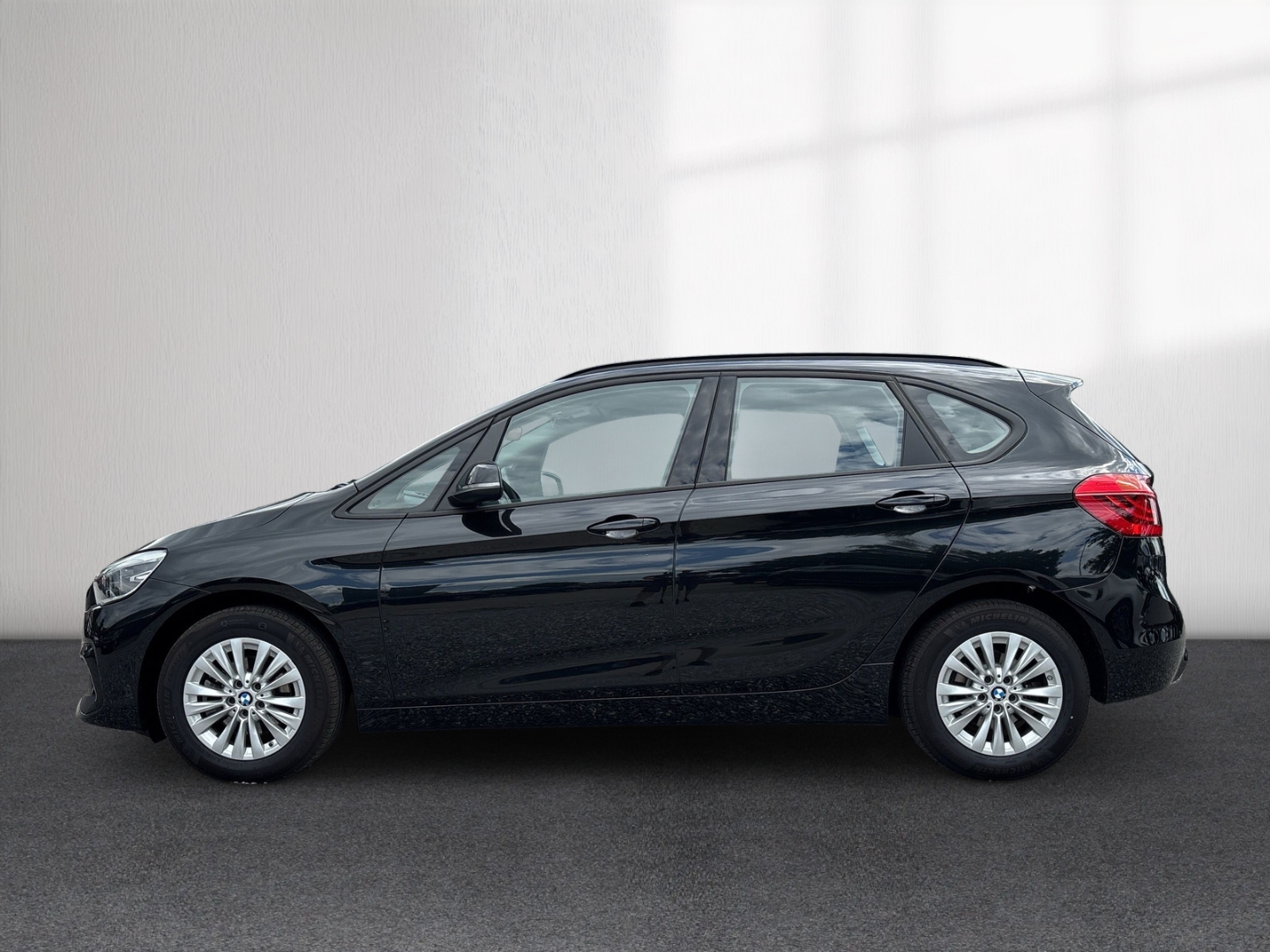 Fahrzeugabbildung BMW 218 Active Tourer Advantage NAV LED SHZ PPS