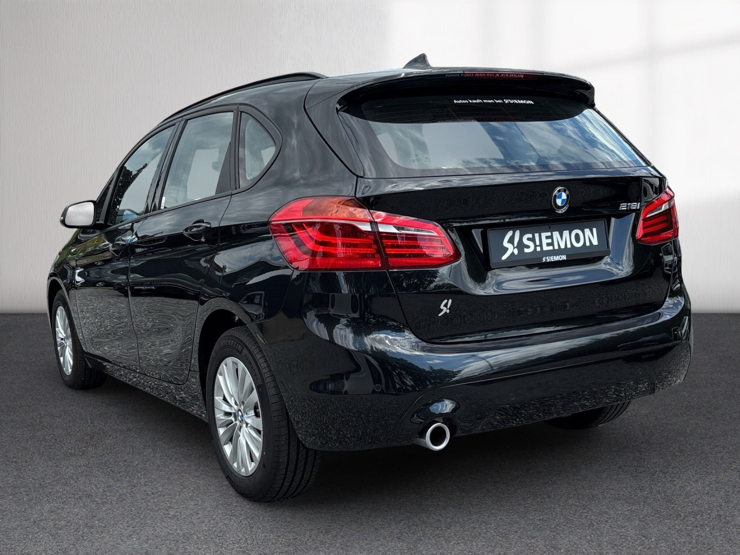 Fahrzeugabbildung BMW 218 Active Tourer Advantage NAV LED SHZ PPS