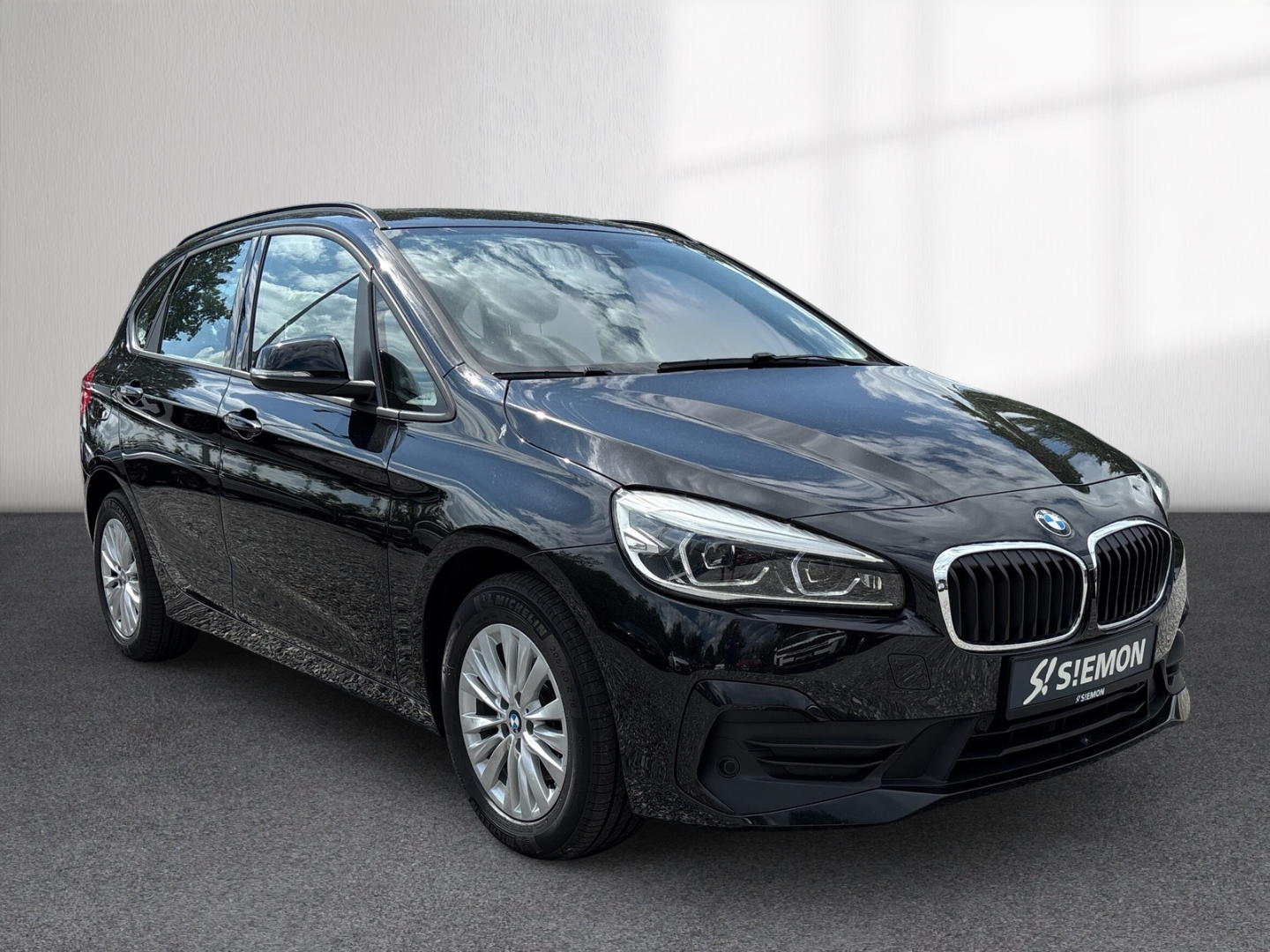 Fahrzeugabbildung BMW 218 Active Tourer Advantage NAV LED SHZ PPS