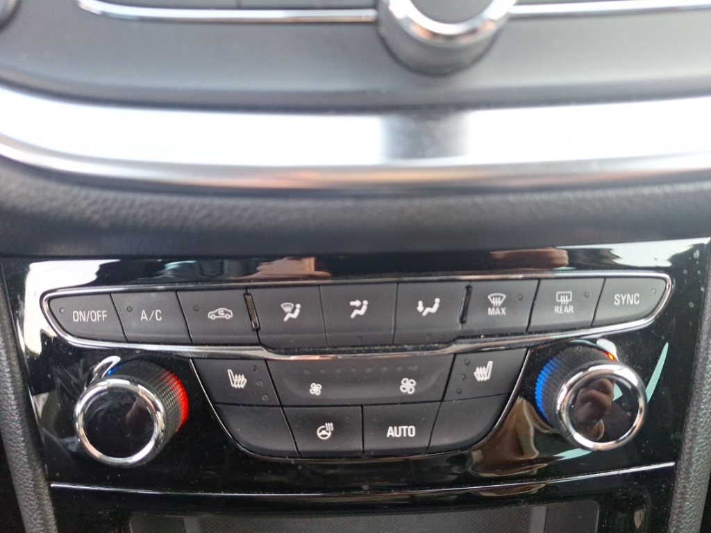 Fahrzeugabbildung Opel Astra K Sports Tourer 1.5 D Elegance AHK NAVI SHZ