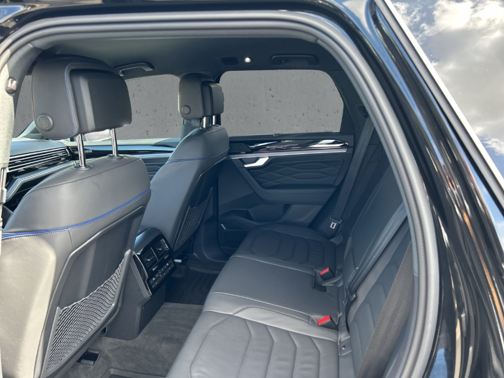 Fahrzeugabbildung Volkswagen Touareg 4Motion R V6 3.0 TSI ACC PDCv+h SHZ LED Klima