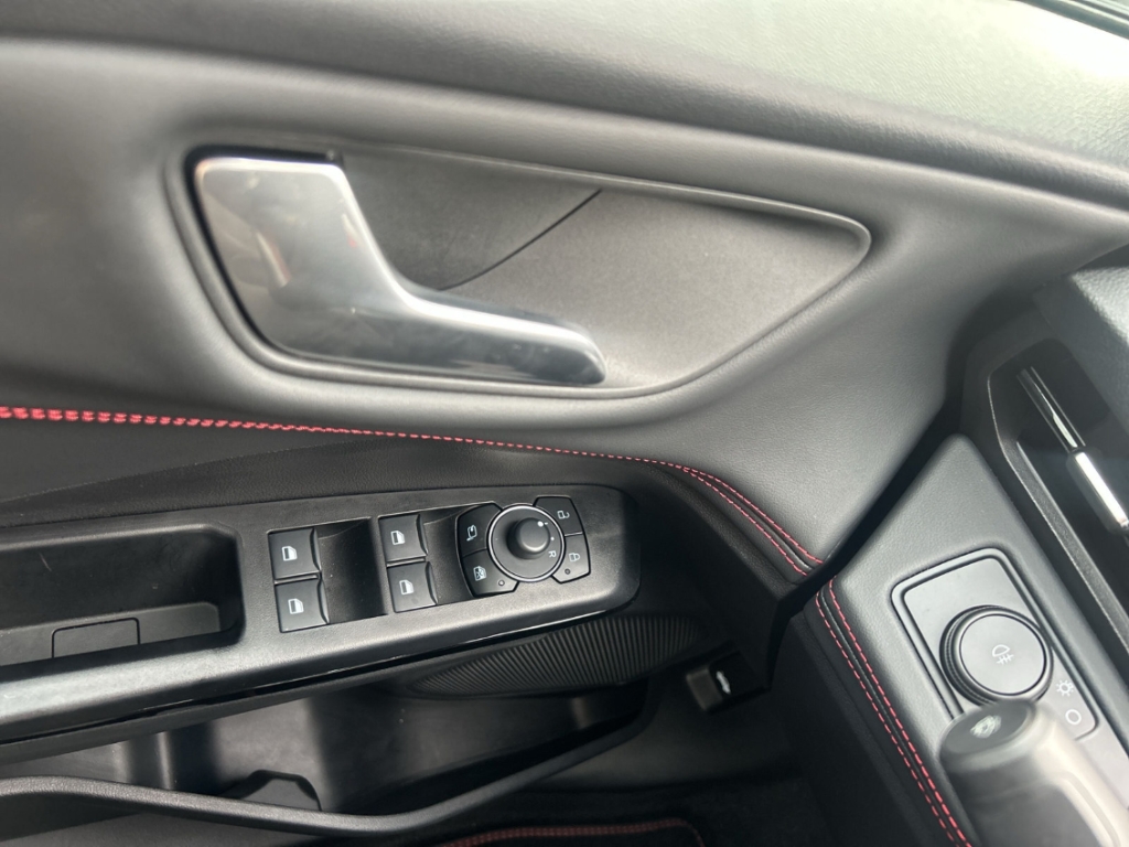 Fahrzeugabbildung Ford Puma 1.0 EB Hybr ST-LineX Matrix elHK Winter GJR