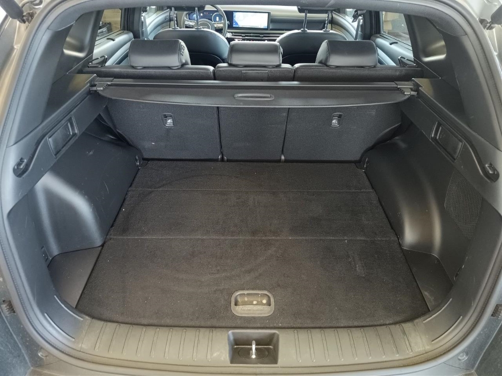 Fahrzeugabbildung Hyundai TUCSON FL PHEV 1.6 AT 4WD MY25 Prime ECS Assist-P DIG-KEY AHK MATRIX-LED Leder