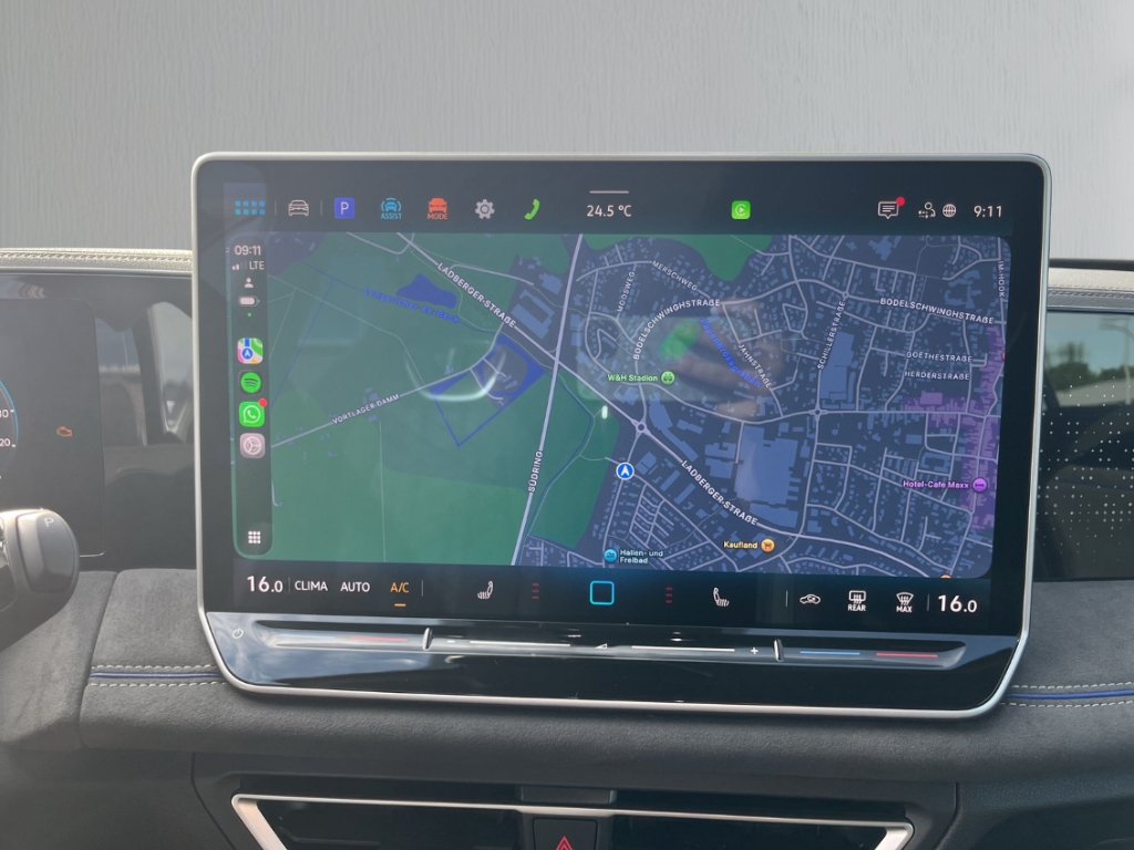 Fahrzeugabbildung Volkswagen Tiguan 1.5 eTSI DSG R-Line AHK SHZ el.Heckklappe ACC VirtCo