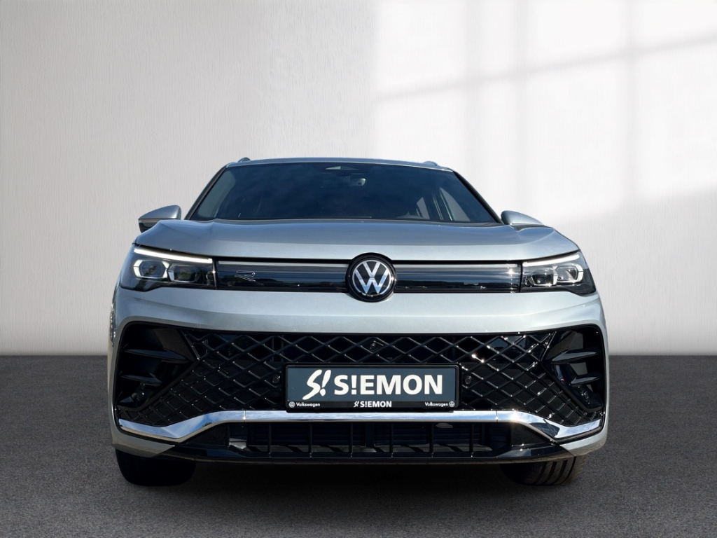 Fahrzeugabbildung Volkswagen Tiguan 1.5 eTSI DSG R-Line AHK SHZ el.Heckklappe ACC VirtCo