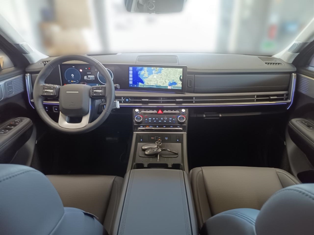 Fahrzeugabbildung Hyundai SANTA FE PHEV MY25 1.6 AT 4WD Signature Komf.P Tech.P 7-Sitz Dig-KEY Leder Digi Cockpit
