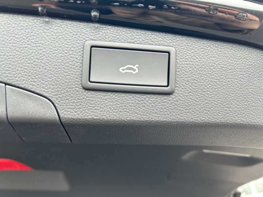 Fahrzeugabbildung Volkswagen Passat Variant 2.0 TDI DSG Business AHK NAVI