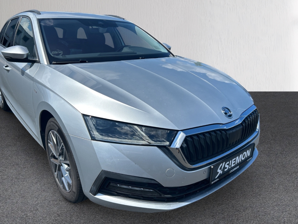 Fahrzeugabbildung SKODA Octavia Combi Tour ACC PDC ESP Apple CarPlay