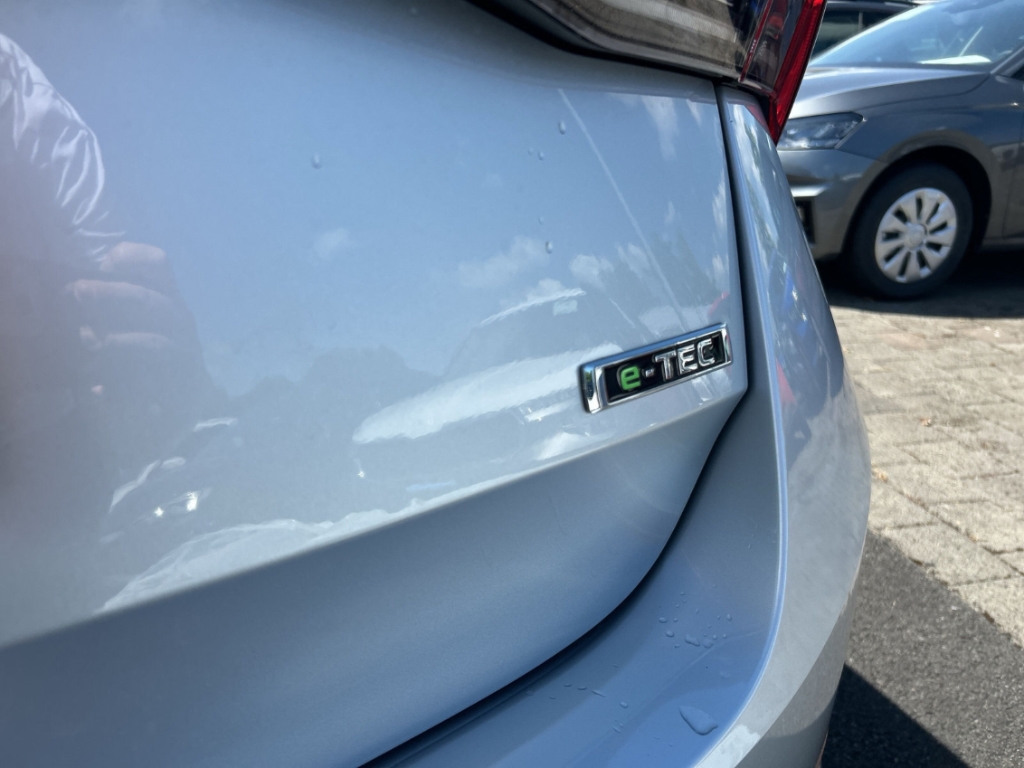 Fahrzeugabbildung SKODA Octavia Combi Tour ACC PDC ESP Apple CarPlay