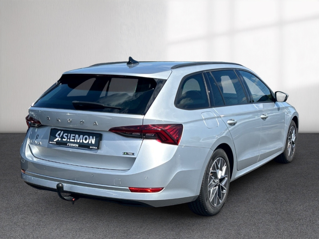 Fahrzeugabbildung SKODA Octavia Combi Tour ACC PDC ESP Apple CarPlay