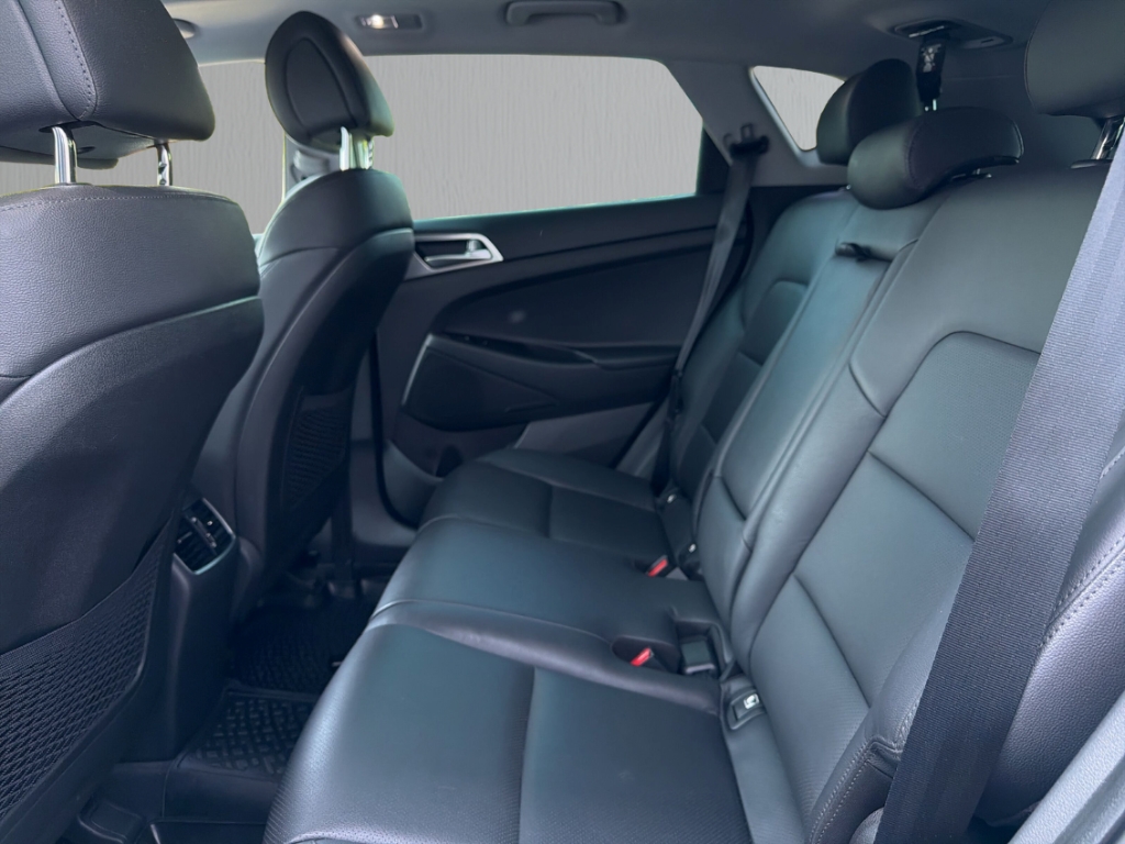 Fahrzeugabbildung Hyundai TUCSON 1.6 T-GDI 4WD DCT Premium AHK Pano Navi