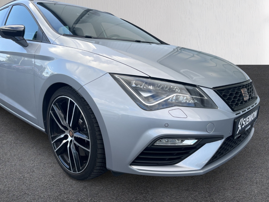 Fahrzeugabbildung SEAT Leon ST Cupra 300 4Drive PANO VIRT ACC DCC BEATS