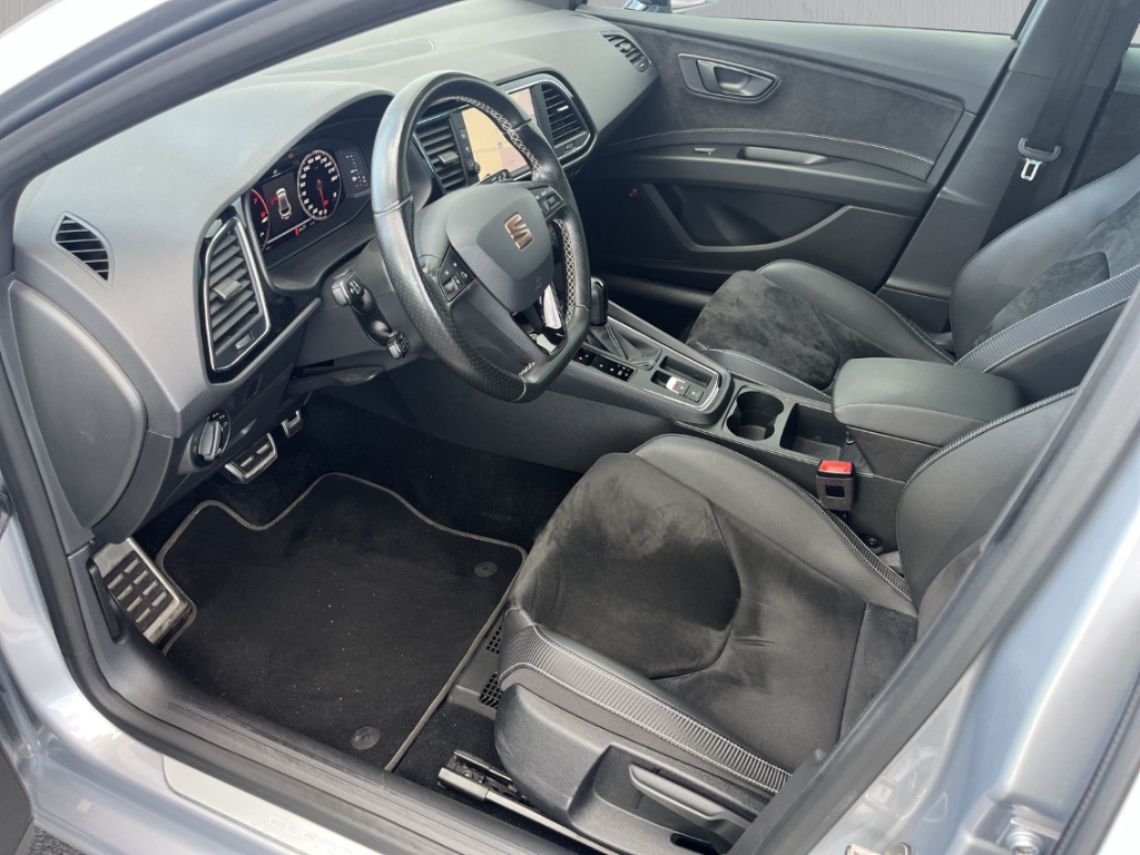 Fahrzeugabbildung SEAT Leon ST Cupra 300 4Drive PANO VIRT ACC DCC BEATS