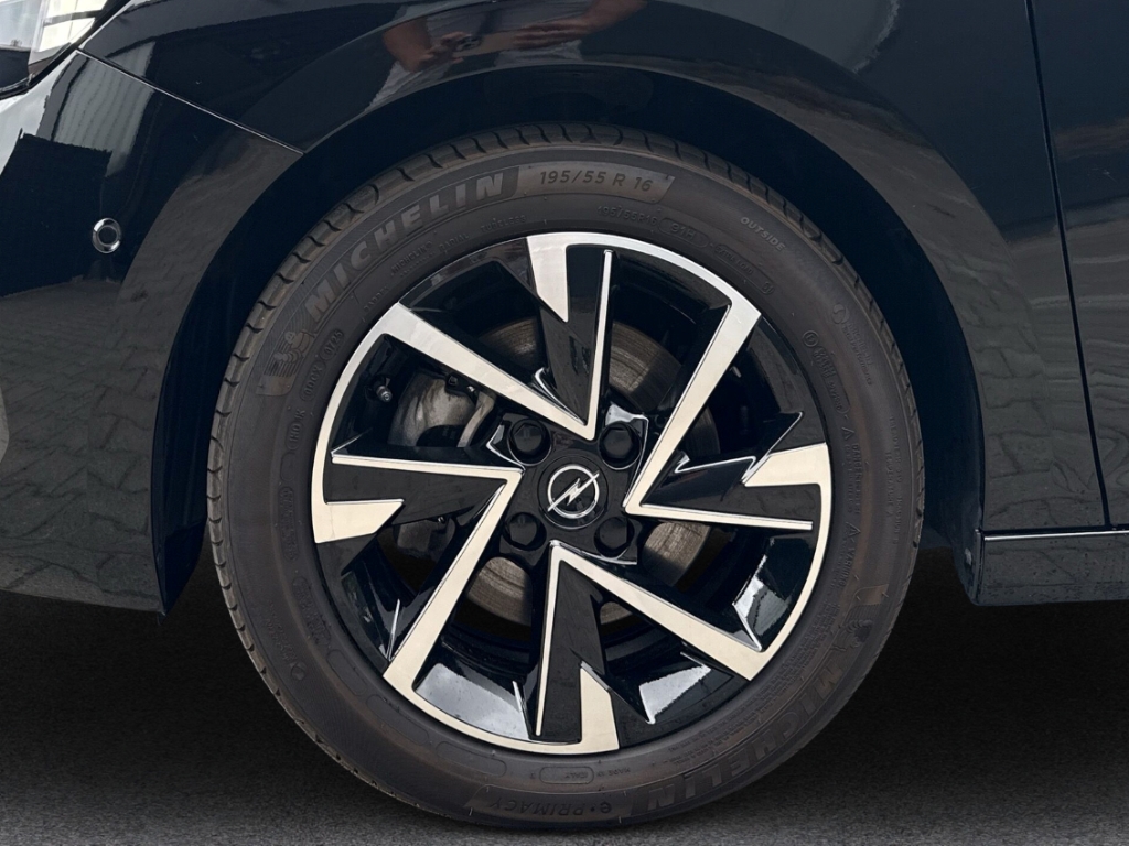 Fahrzeugabbildung Opel Corsa GS 1.2 Hybrid AT LED BLIS PDC Kamera Tempomat