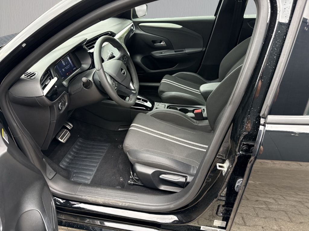 Fahrzeugabbildung Opel Corsa GS 1.2 Hybrid AT LED BLIS PDC Kamera Tempomat