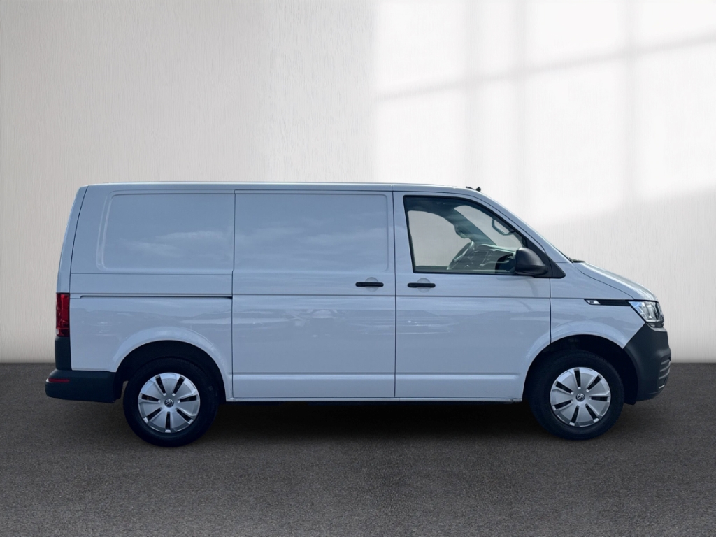 Fahrzeugabbildung Volkswagen Transporter 6.1 Kasten 2.0 TDI PDC Color BT Navi Klima