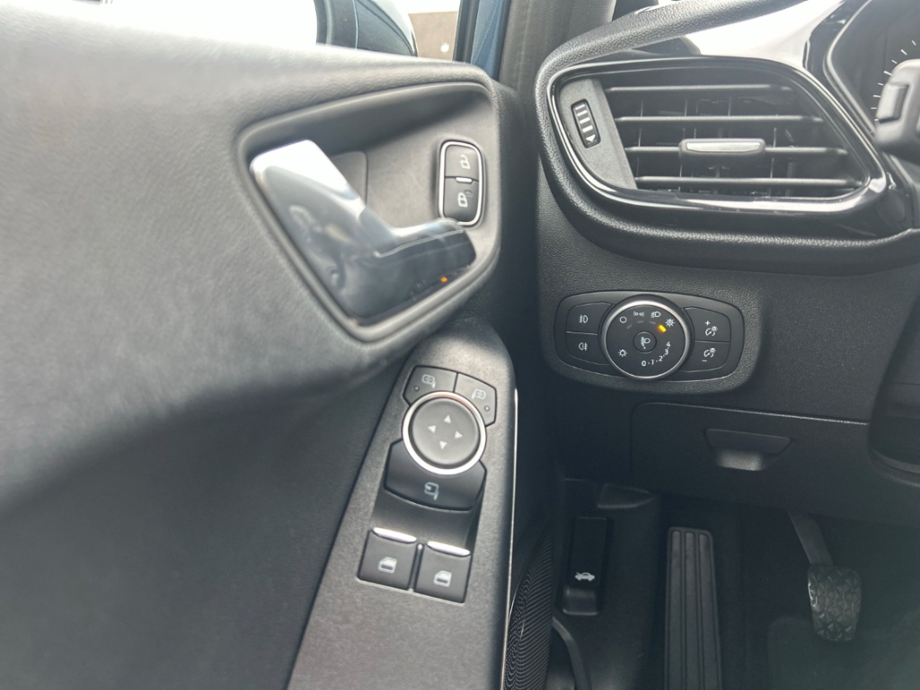 Fahrzeugabbildung Ford Fiesta 1.0 Eco Boost Active Navi Apple CarPlay Android Auto Klimaautom WLAN DAB SHZ Spurhalteass.