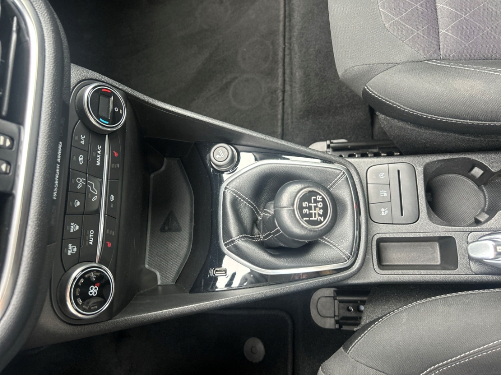 Fahrzeugabbildung Ford Fiesta 1.0 Eco Boost Active Navi Apple CarPlay Android Auto Klimaautom WLAN DAB SHZ Spurhalteass.