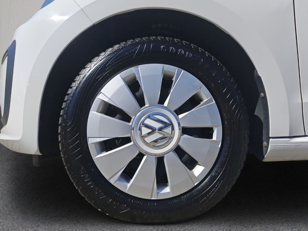Fahrzeugabbildung Volkswagen up! 1,0 BMT move Temp Klima PDC