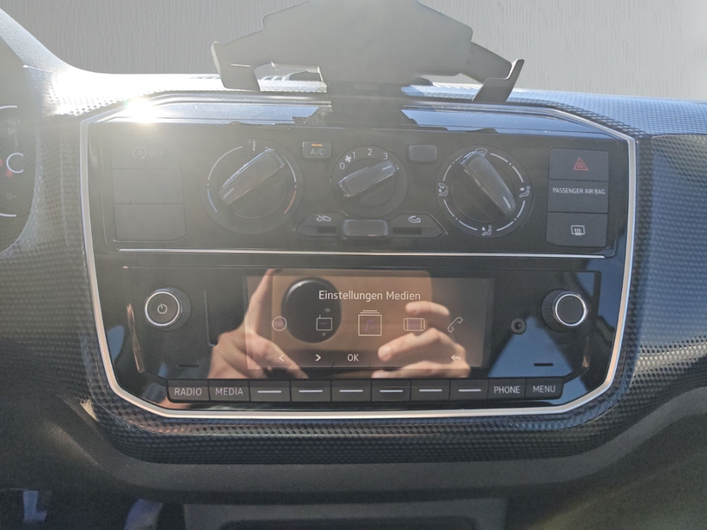 Fahrzeugabbildung Volkswagen up! 1,0 BMT move Temp Klima PDC