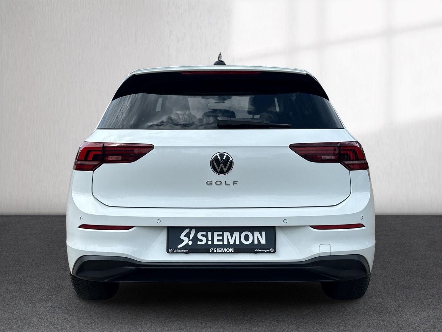 Fahrzeugabbildung Volkswagen Golf VIII 1.5 TSI Life LED ACC SHZ PDC VirtCock