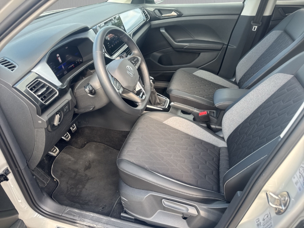 Fahrzeugabbildung Volkswagen T-Cross 1.0 TSI ENERGY LED AHK GJR PDC SHZ Temp