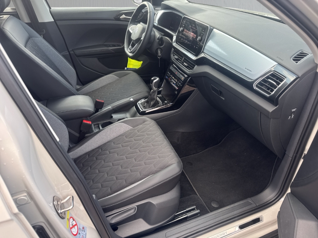 Fahrzeugabbildung Volkswagen T-Cross 1.0 TSI ENERGY LED AHK GJR PDC SHZ Temp