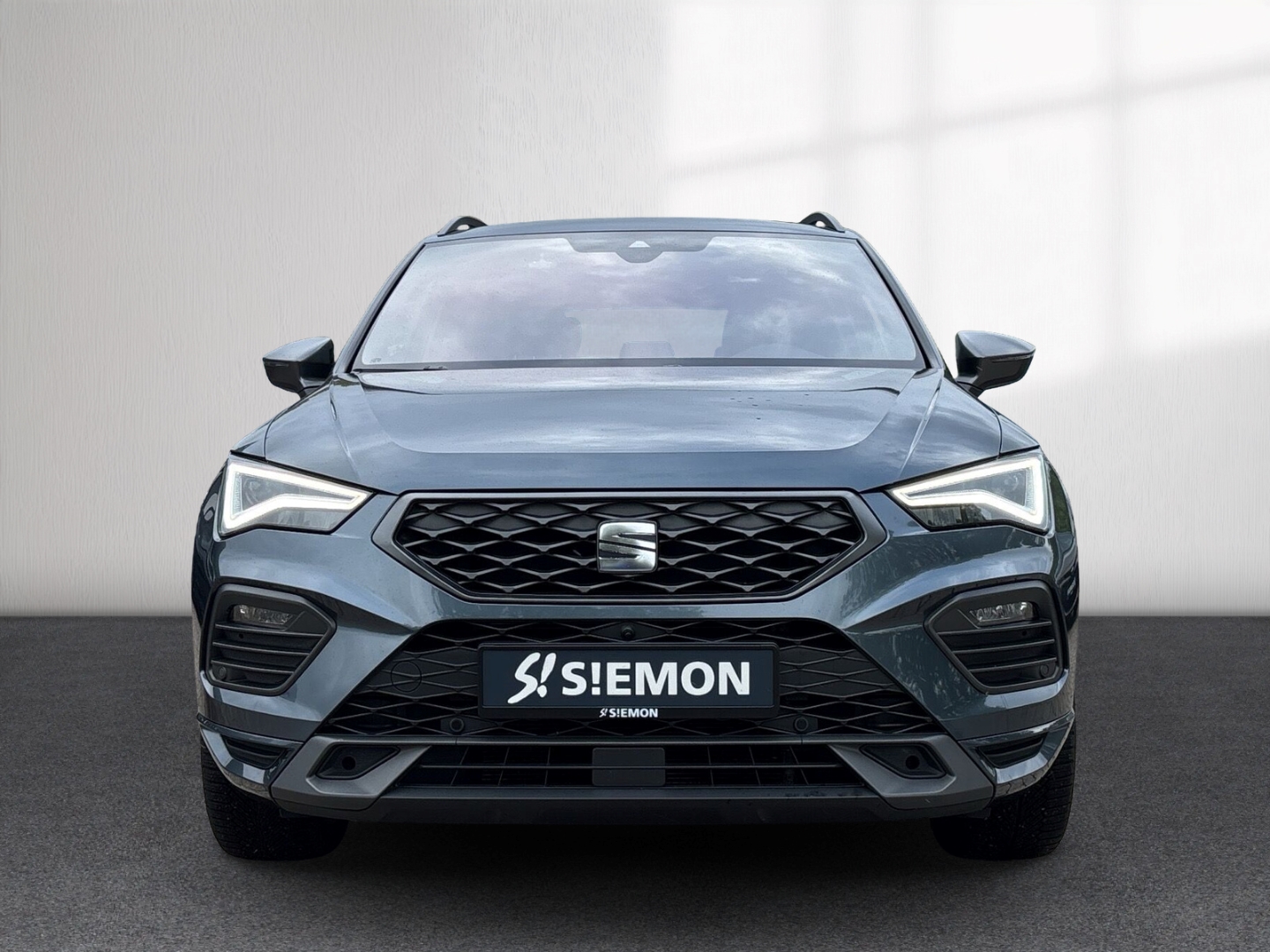 Fahrzeugabbildung SEAT Ateca FR 4Drive FR-Line 2.0TDI DSG AHK RFK SHZ LED