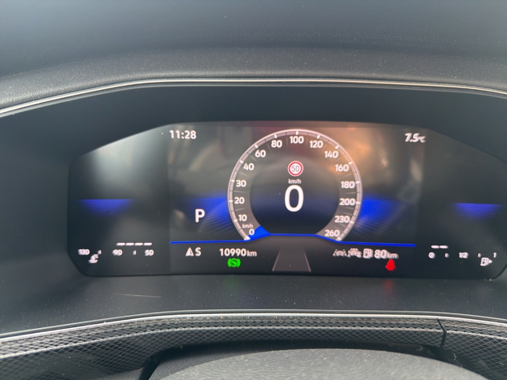 Fahrzeugabbildung Volkswagen T-Cross 1.0 TSI DSG R-Line IQ.Light Navi ACC SHZ