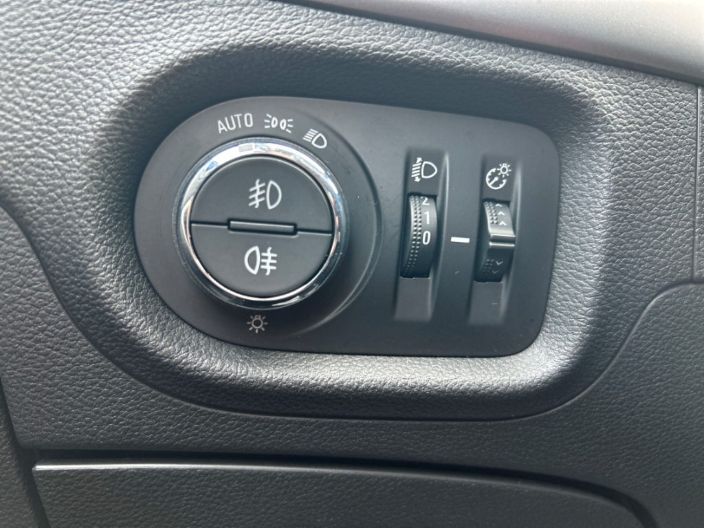 Fahrzeugabbildung Opel Astra K 1.2 Turbo Navi RKam LED PDC SHZ GRA Allwetter