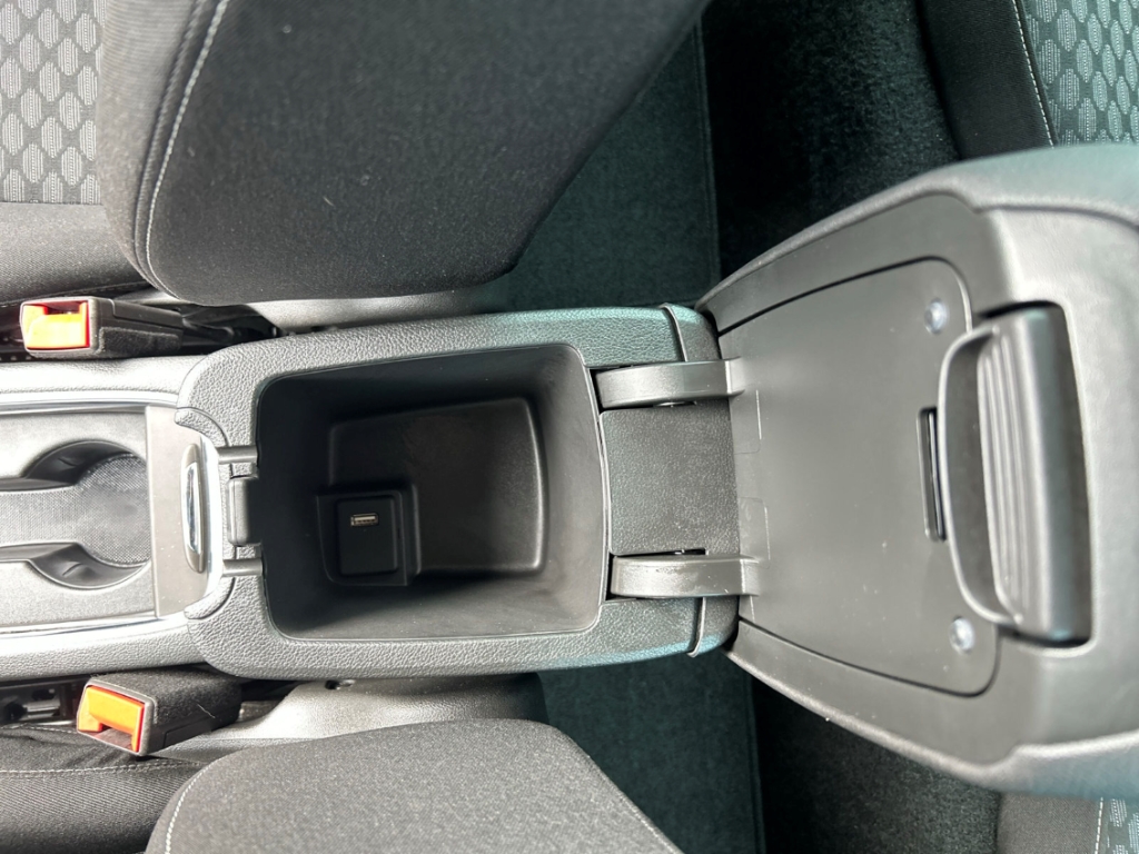 Fahrzeugabbildung Opel Astra K 1.2 Turbo Navi RKam LED PDC SHZ GRA Allwetter