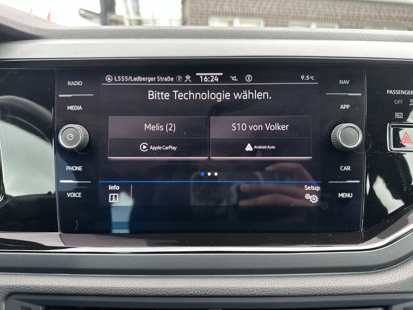 Fahrzeugabbildung Volkswagen Taigo 1.0 TSI DSG R-Line NAVI ACC LED MATRIX SHZ DIGICOCKP.
