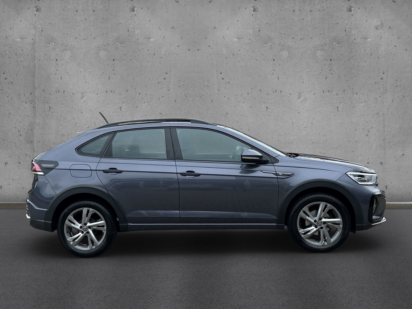 Fahrzeugabbildung Volkswagen Taigo 1.0 TSI DSG R-Line NAVI ACC LED MATRIX SHZ DIGICOCKP.