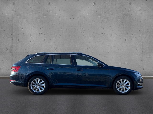Fahrzeugabbildung SKODA Superb Combi 2.0 TDI DSG Style AHK LED SHZ NAVI