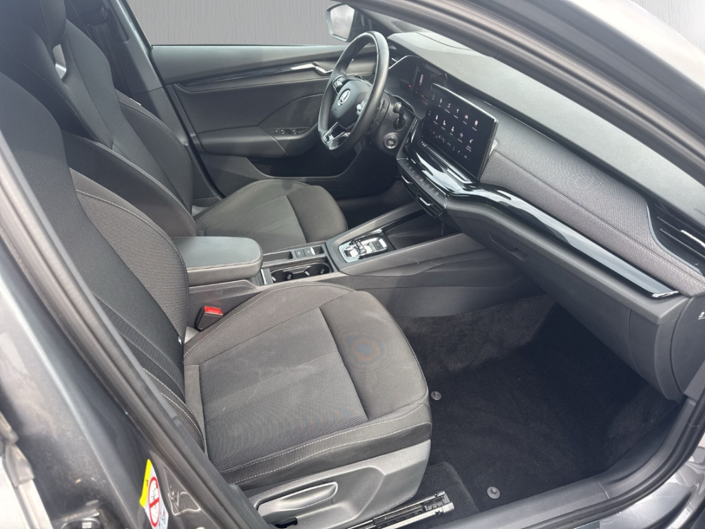 Fahrzeugabbildung SKODA Octavia Sportline iV ACC SHZ NAV KLIM HEAD UP