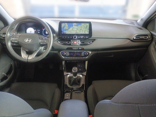 Fahrzeugabbildung Hyundai i30 FL 5-Trg 1.0 T-GDI MT Advantage MY25 Navi Digitales Cockpit LED Apple CarPlay