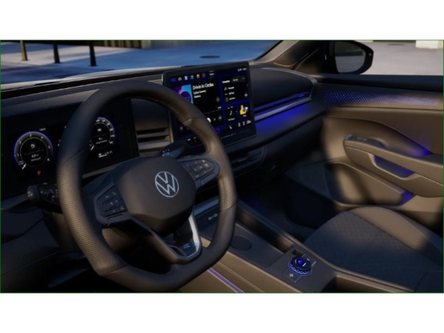 Fahrzeugabbildung Volkswagen T-Roc 1.5 eTSI DSG R-Line MATRIX AHK LM19 Connect