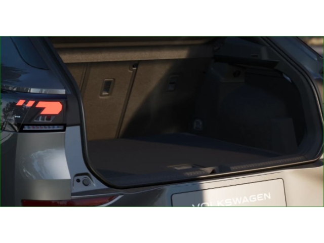 Fahrzeugabbildung Volkswagen T-Roc 1.5 eTSI DSG R-Line MATRIX AHK LM19 Connect