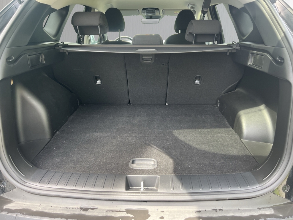 Fahrzeugabbildung Hyundai TUCSON Trend 2WD HEV 1.6 T-GDi TREND Navi LED ACC
