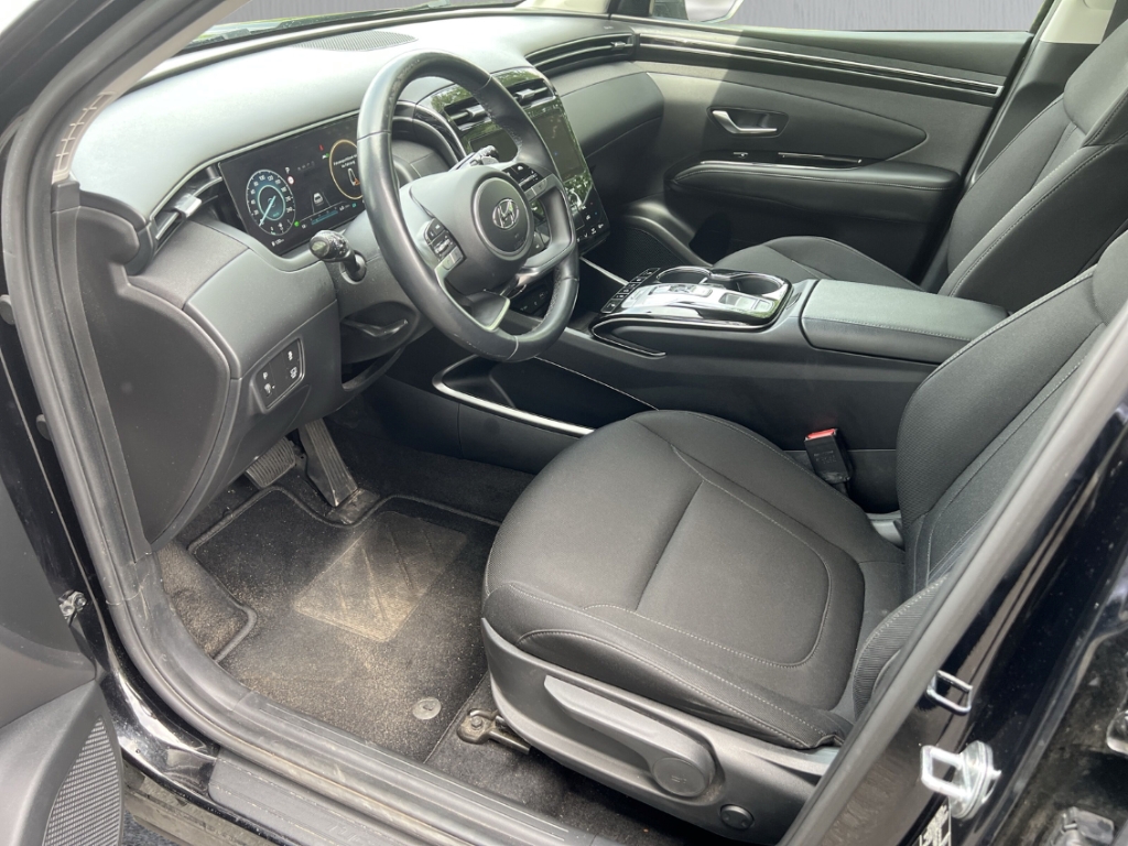 Fahrzeugabbildung Hyundai TUCSON Trend 2WD HEV 1.6 T-GDi TREND Navi LED ACC