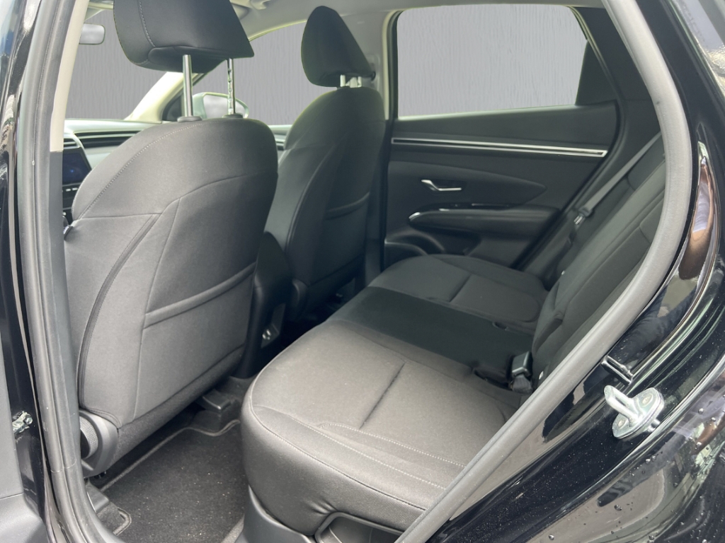 Fahrzeugabbildung Hyundai TUCSON Trend 2WD HEV 1.6 T-GDi TREND Navi LED ACC