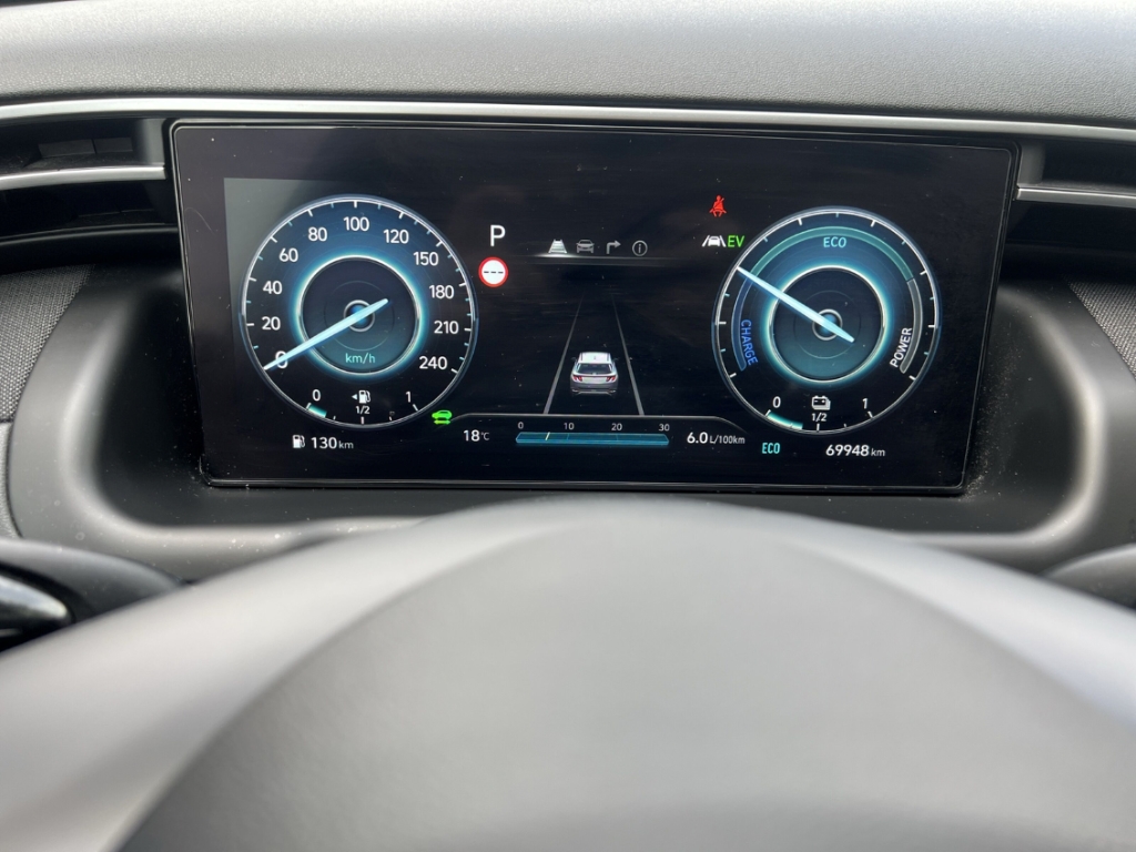 Fahrzeugabbildung Hyundai TUCSON Trend 2WD HEV 1.6 T-GDi TREND Navi LED ACC