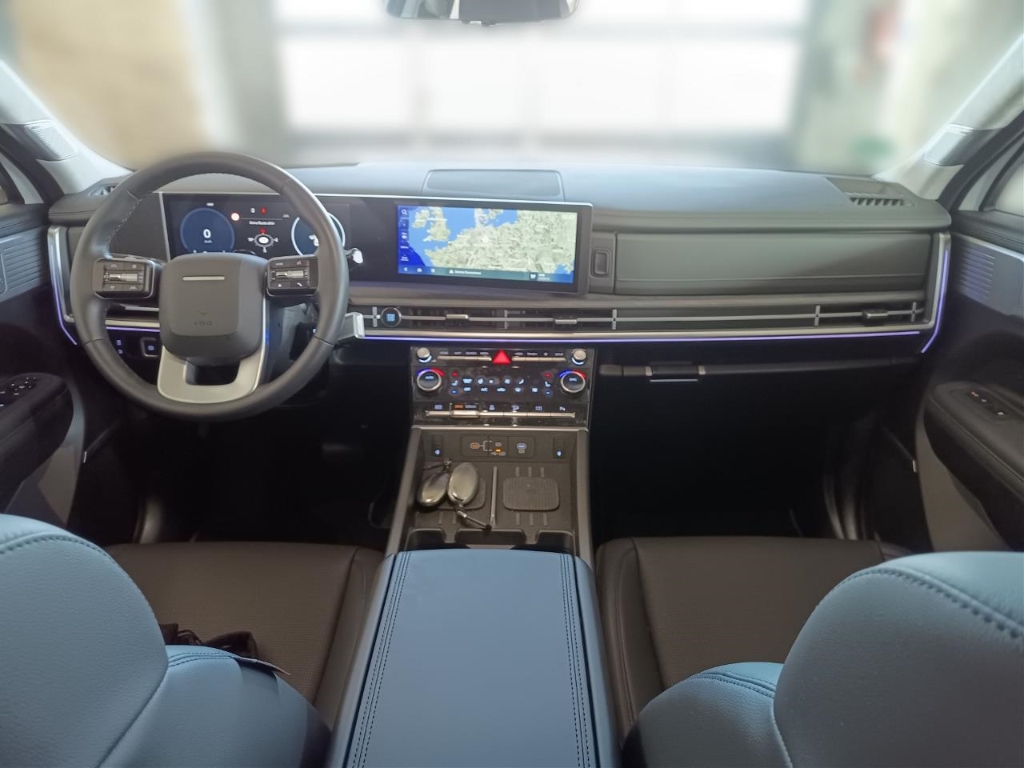 Fahrzeugabbildung Hyundai SANTA FE PHEV MY25 1.6 AT 4WD Signature Komf.P Tech.P AHK 5-Sitz Navi Leder Digi Cockpit