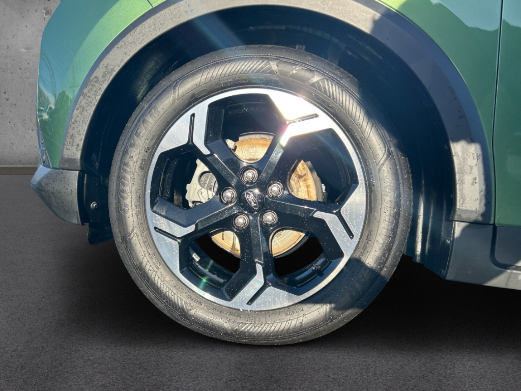 Fahrzeugabbildung Ford Tourneo Courier Active DCT Navi ACC BLIS Winter Klimaaut.