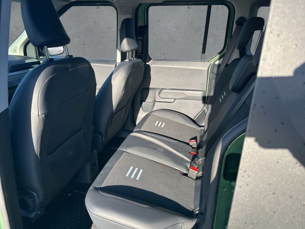 Fahrzeugabbildung Ford Tourneo Courier Active DCT Navi ACC BLIS Winter Klimaaut.