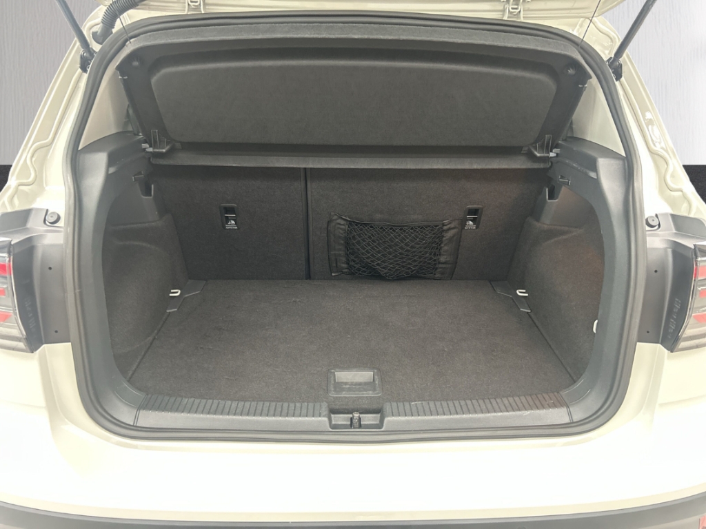 Fahrzeugabbildung Volkswagen T-Cross 1.0 TSI DSG Life ACC LED IQ.Drive SHZ R-Kam