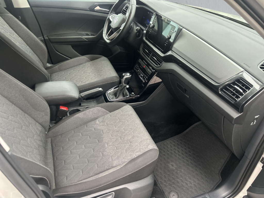 Fahrzeugabbildung Volkswagen T-Cross 1.0 TSI DSG Life ACC LED IQ.Drive SHZ R-Kam