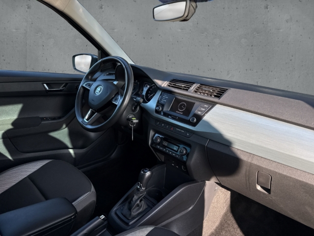 Fahrzeugabbildung SKODA Fabia 1.2 TSI DSG Ambition Kima PDC SHZ GRA