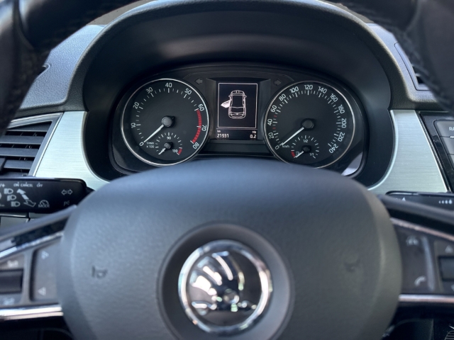 Fahrzeugabbildung SKODA Fabia 1.2 TSI DSG Ambition Kima PDC SHZ GRA